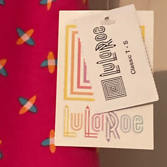 ❤️‍🔥🎉 LULAROE EXTREME SALE ALL SIZES🎉❤️‍🔥 - Picture 1 of 6